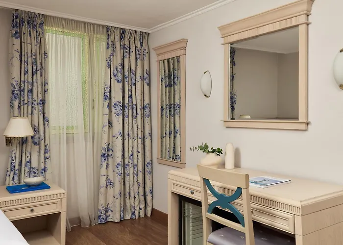 Titania Hotel