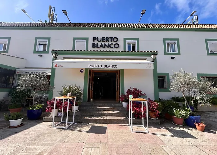 Hostal Restaurante Puerto Blanco