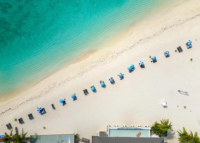 Beachcomber Island Resort