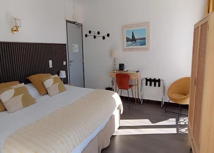 Hôtel La Petite Bohème Le Lavandou