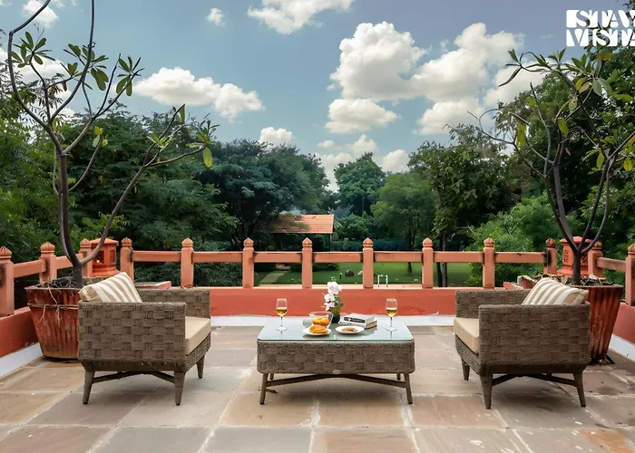 Stayvista At Morbaugh Palace- Outdoor Pool, Wifi & Bbq