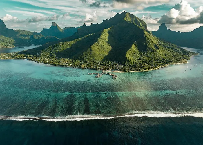 Hilton Moorea Lagoon Resort & Spa Papetoai