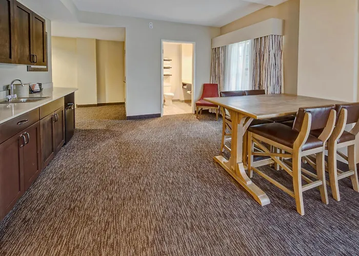 Black Fox Lodge Pigeon Forge, Tapestry Collection By Hilton