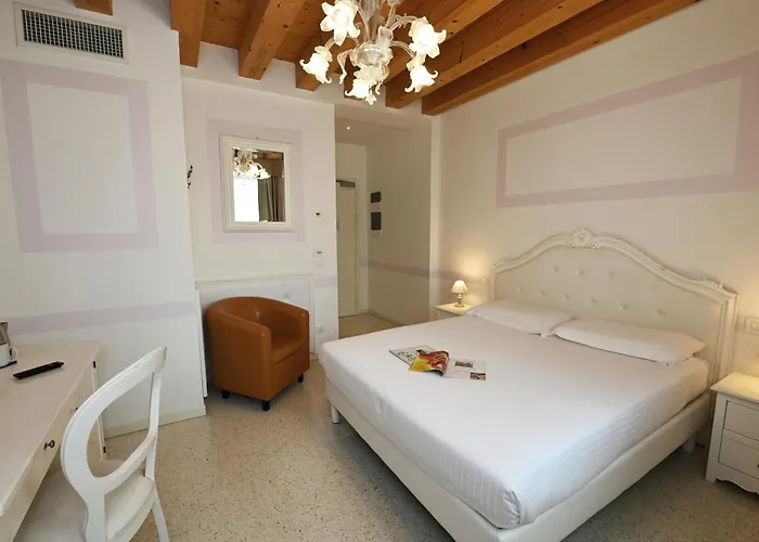 Hotel Villa Patriarca
