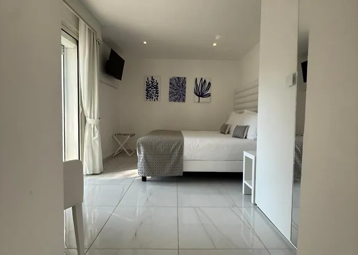 Hotel La Calanque Cavalaire-sur-Mer