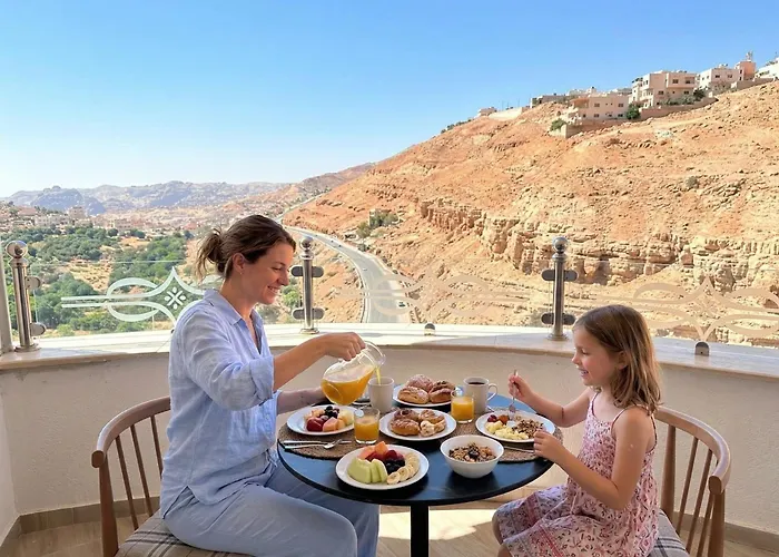 Petra Canyon Hotel