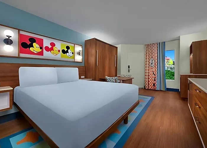 Disney'S Pop Century