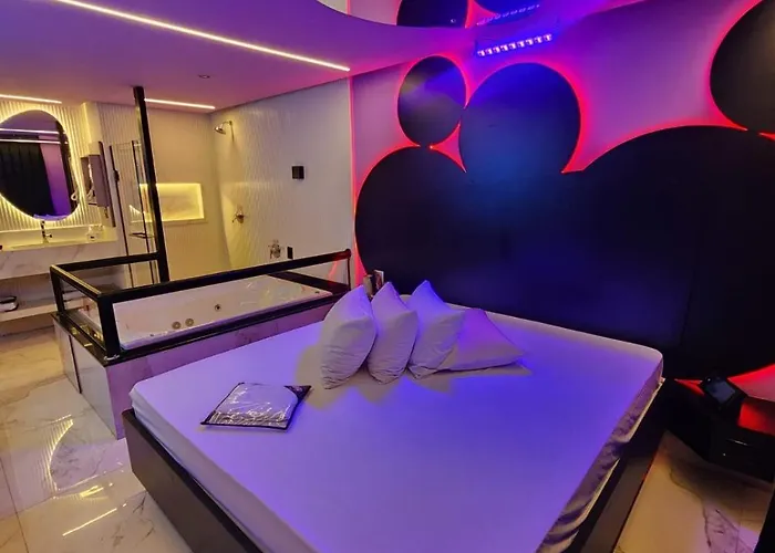 Fashion Motel