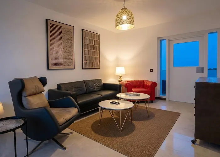 Villasroyale Rex - No Steps, Easy Access, Heated Pool & Bbq