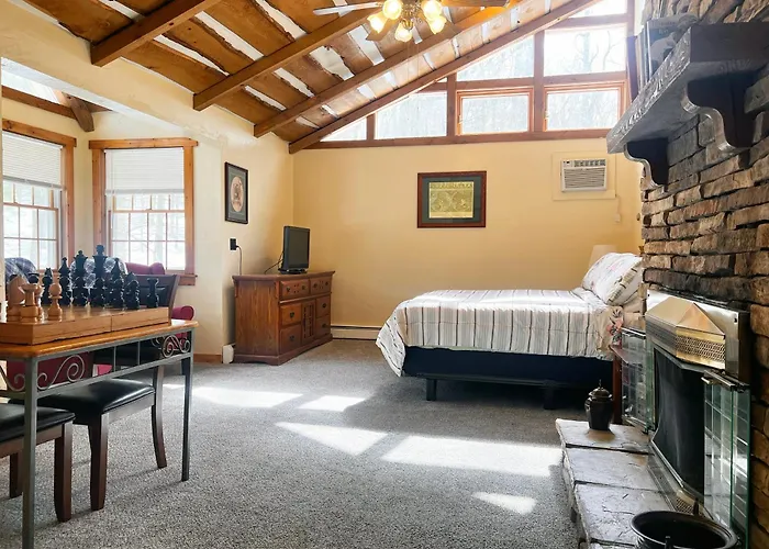Inn At Lake Joseph