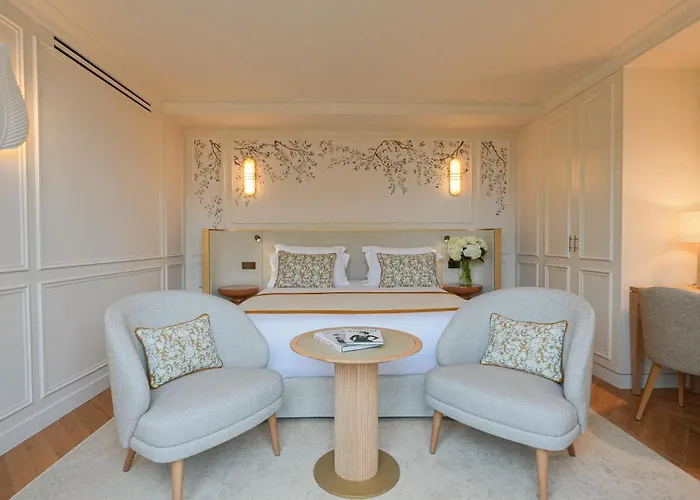 Relais D'Amboise - The Leading Hotels Of The World