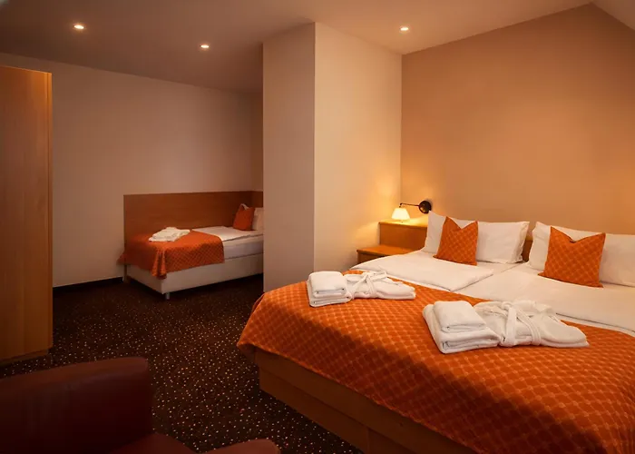 Lazensky Hotel Pyramida Františkovy Lázně