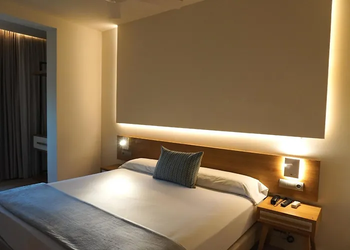 Hotel Brisamar Suites