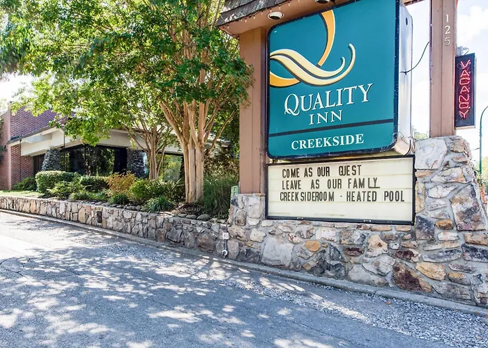 Quality Inn Creekside - Downtown Gatlinburg