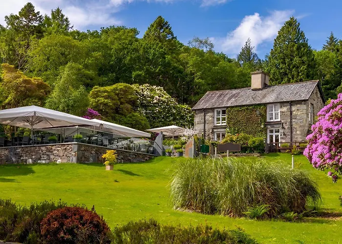 Aberdunant Hall