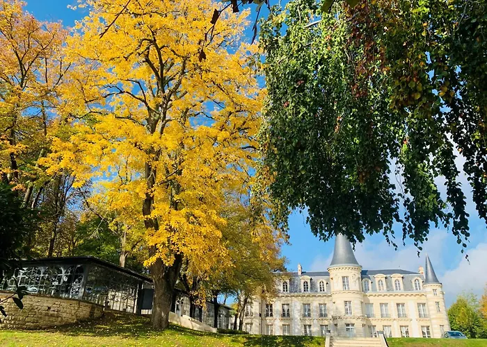 Le Chateau D Hardricourt