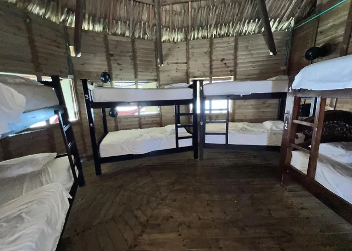 Hotel Casa en el agua Tintipan Island
