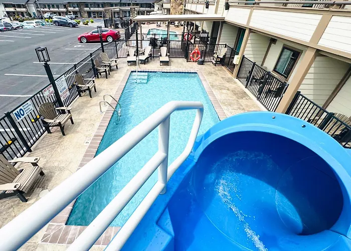 Gatlinburg Hotels With Pool