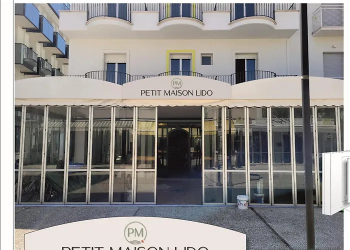 Petit Maison Lido