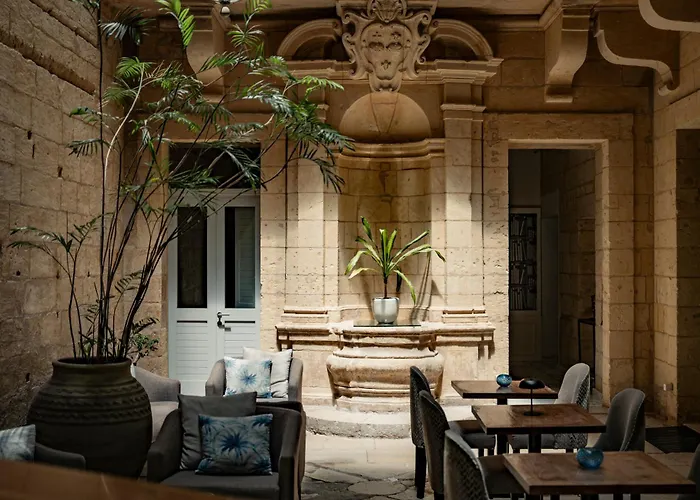 66 Saint Paul'S & Spa