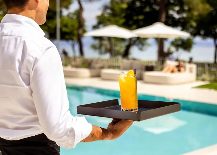 Hi Hotels Sirmione - Lakeview Pool