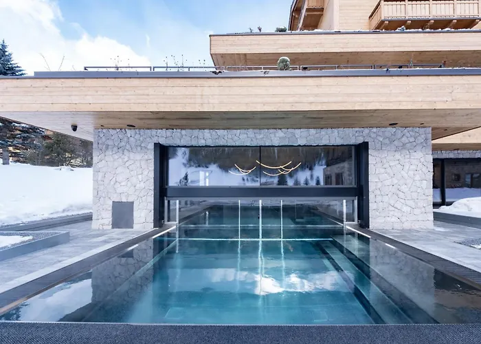 Paradise Lodge