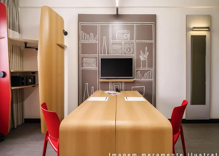 Ibis Taubate