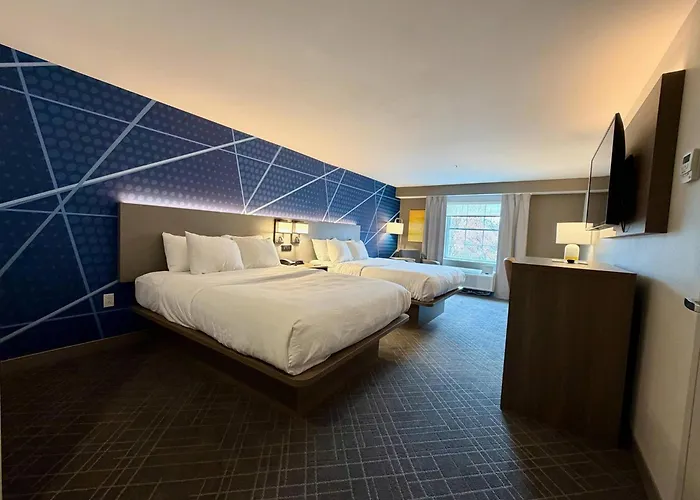 Comfort Inn & Suites Sturbridge-Brimfield