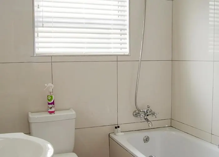 Annies House Bed & Breakfast Cradock