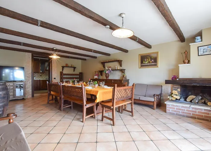 Awesome Home In Caiazzo