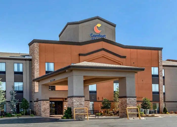 Comfort Inn & Suites Pauls Valley - City Lake