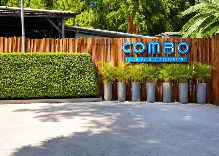 Combo Beach Hotel Samui