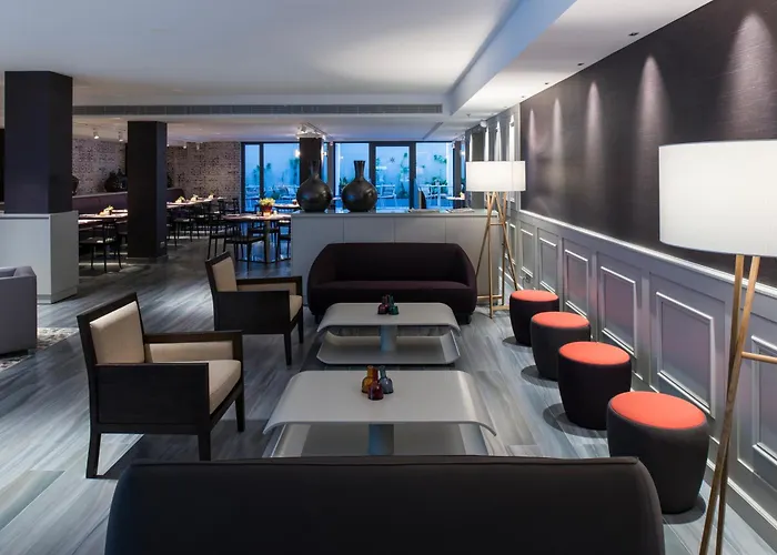 Catalonia Square 4* Sup