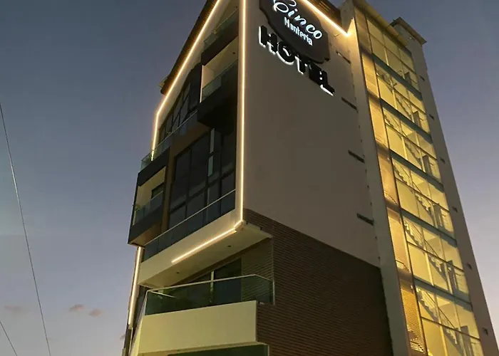 Hotel Cinco Monteria