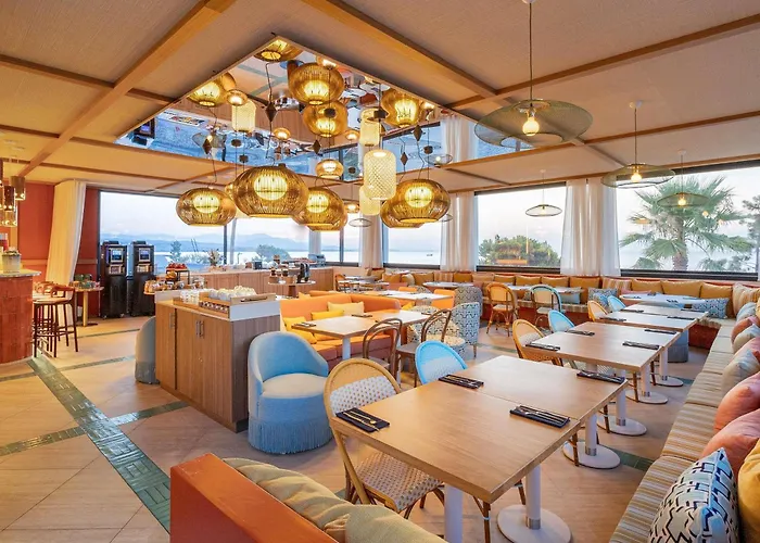 Mercure Villeneuve Loubet Plage