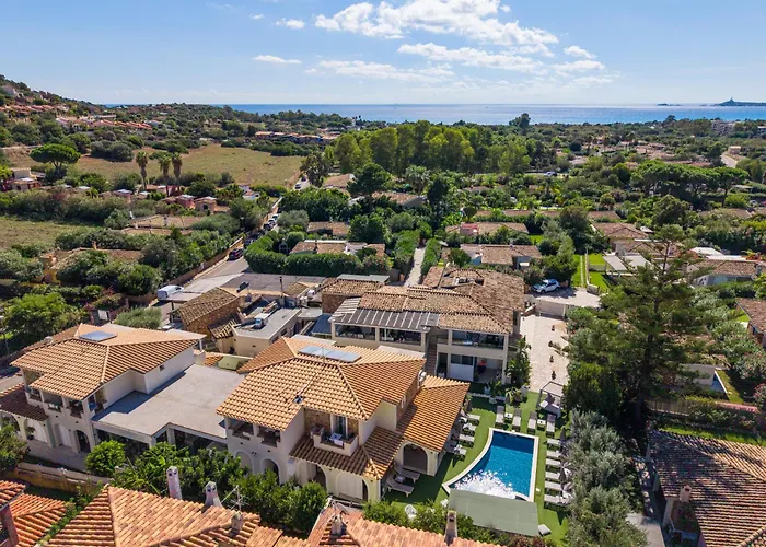 Hotel con piscina a Villasimius