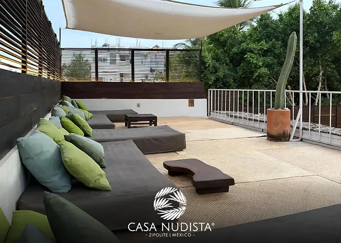 Casa Nudista - LGBT Hotel