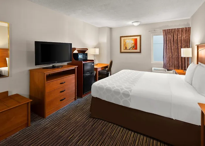 Magnuson Hotel Detroit Airport