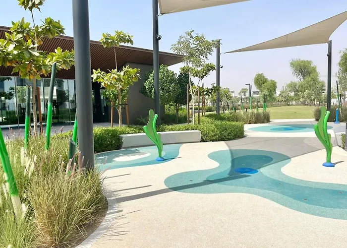Parkside 3 Bed Family Villa With Garden Tilal Al Ghaf