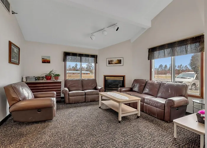 (1 Bedroom Unit Next To Downtown Nisswa And Bir