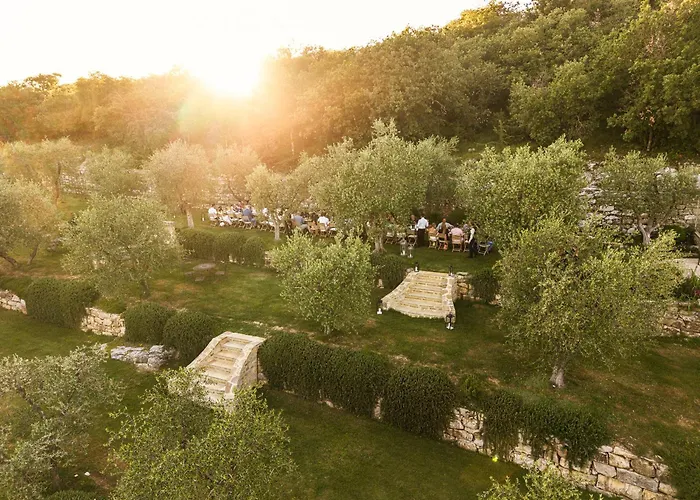 Hotel Il Borgo di Vescine Radda In Chianti