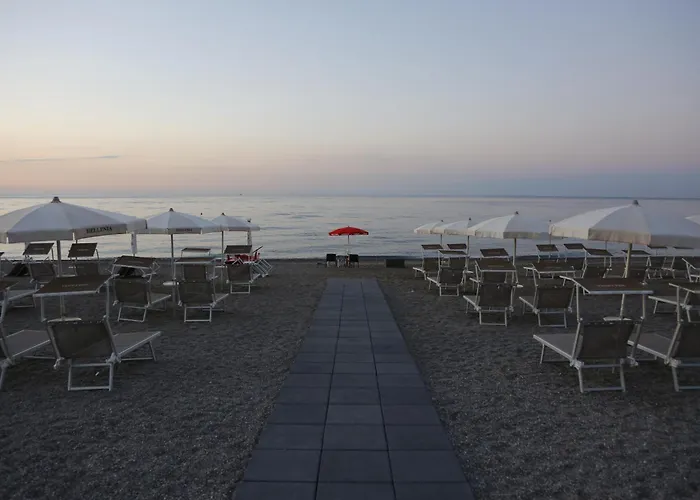 Hellenia Yachting & Spa