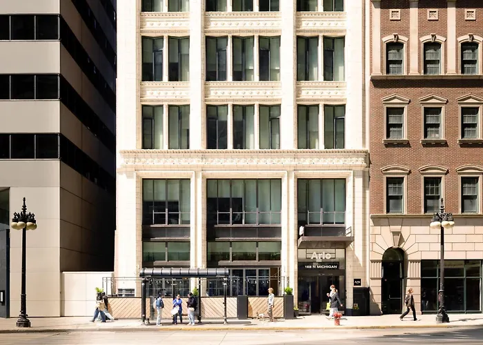 Arlo Chicago