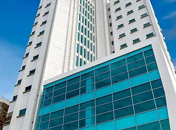 Dorado Plaza Alto Prado