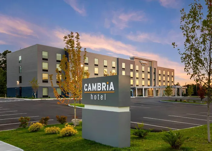 Cambria Hotel & Suites Plymouth