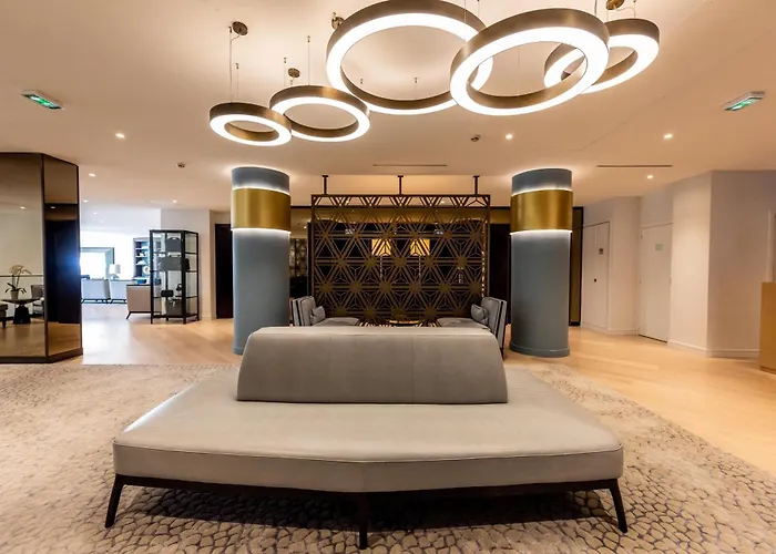 Columbus , Curio Collection By Hilton