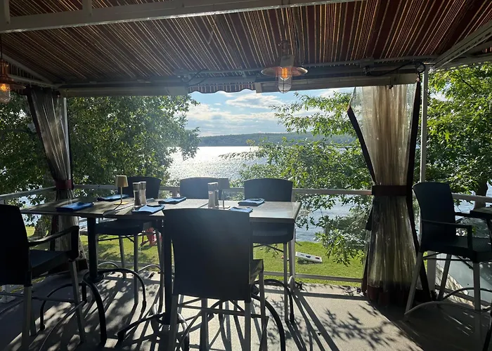 Auberge et Chalets sur le Lac
