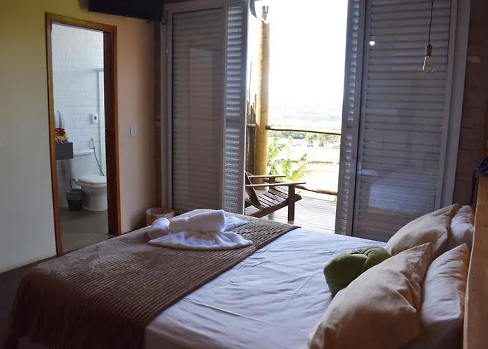 Viva Brotas Chalés e Cabanas com cachoeira