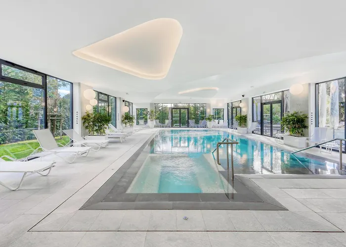 Golden Tulip Lyon Ouest Techlid Hotel & Spa