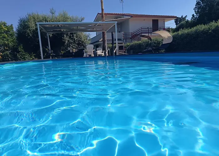 Villa Hippodrom-INDEPENDENT VILLA WITH POOL